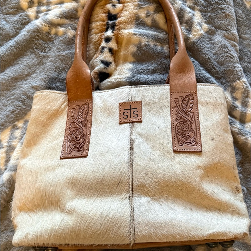 STS Ranchwear Cream Hair-On Hide Tote with Brown Tooled Leather Handles